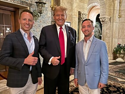 Exclusive — Gay Couple Weds at Trump’s Mar-a-Lago: ‘Beyond Our Wildest Dreams&#82