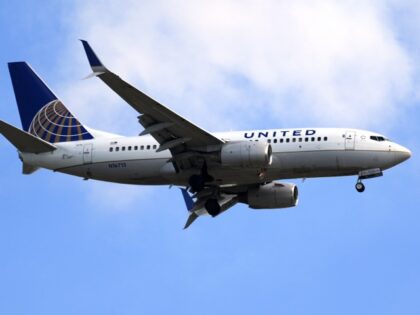 A United airlines plane lands at Sarasota International Airport in Sarasota, Fla., on Mond