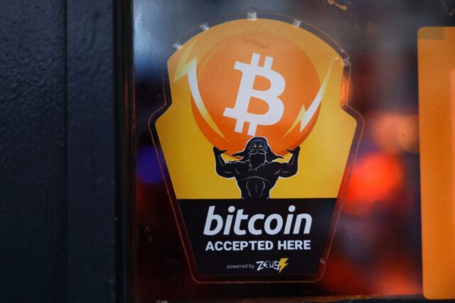 Bitcoin won further support Monday after Britain's Financial Conduct Authority watchdog sa