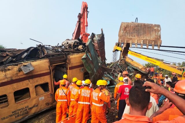 India train drivers who missed a signal and collided with another train killing at least 1