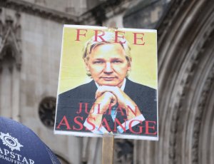 British court gives U.S. 3 weeks to show Julian Assange would get fair trial