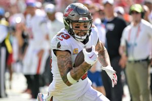 Buccaneers, wide receiver Mike Evans agree to 2-year extension