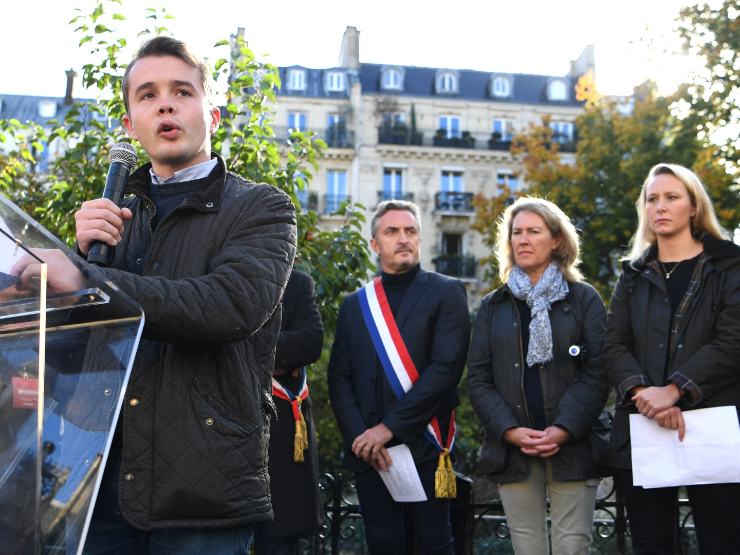 Populist Political Activist Assaulted in Apparent Leftist Attack in Paris - Vimarsana News