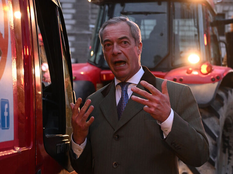 No Migrant Crisis if Democracy Was Healthy, Says Farage - Vimarsana News