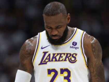 REPORT: LeBron James to Become Free Agent This Summer
