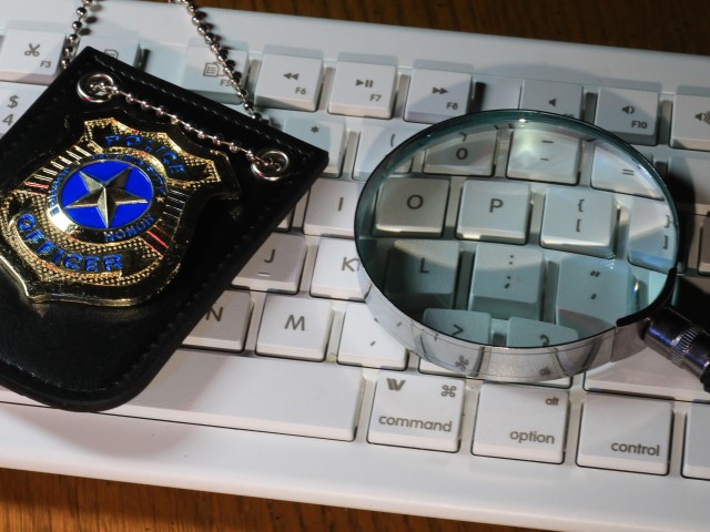 Conservatives, Progressives Demand Amendments During Spy Powers Fight to Curb Surveillance Abuse - Vimarsana News