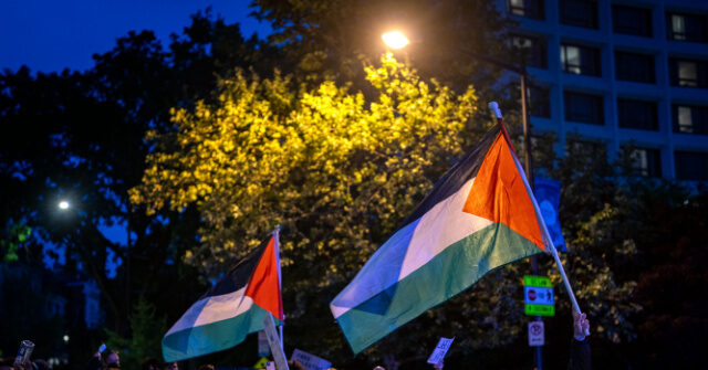 Pro-Palestinian Protesters Slam Attendees of White House Correspondents Dinner