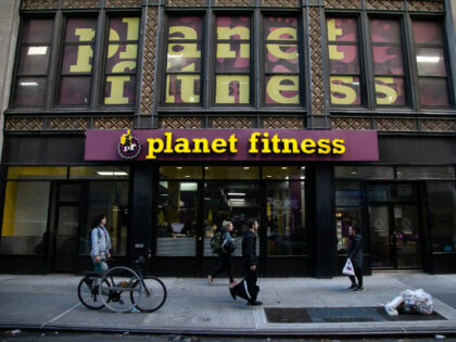 Planet Fitness Slammed with More Than Two Dozen Bomb Threats After Transgender Locker Room Incident