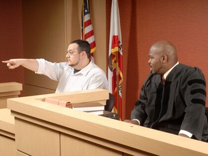 courtroom_man accusing