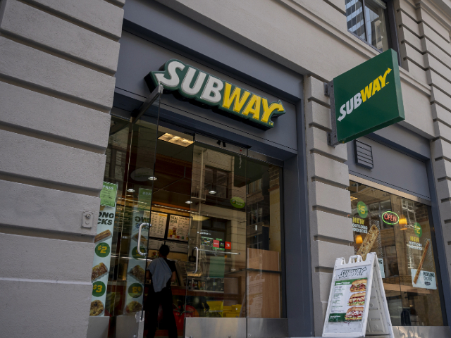 WATCH — 'Stand Up for the People': Former High School Wrestler Rescues Indiana Subway Worker from Assault - Vimarsana News