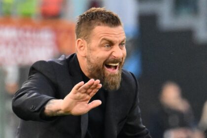 Daniele De Rossi's impressive spell as interim coach with AS Roma has seen him rewarded by