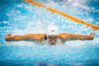 Kaylee McKeown swam the fourth quickest women's 400m medley ever at the Australian champio