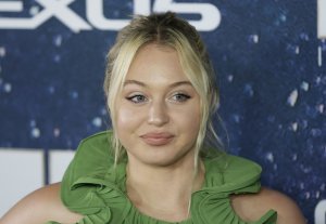 Iskra Lawrence expecting second child with Philip Payne