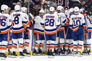 New York Islanders-Carolina Hurricanes to start NHL Stanley Cup playoffs