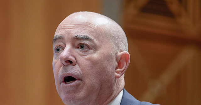 Mayorkas Denies Knowing Death Rate for Migrants