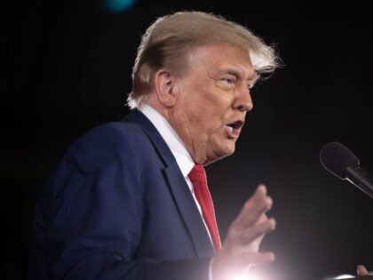 CNN’s Bedingfield Claims Trump Got ‘Macheted’ at Libertarian Convention