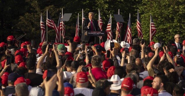 Bronx Resident Praises Trump for Visiting 'the Hood’: 'I Respect That'