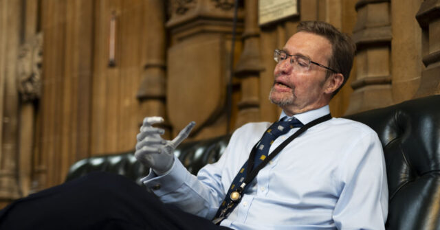 'Bionic MP': Lawmaker Who Lost Arms and Legs Returns to Parliament