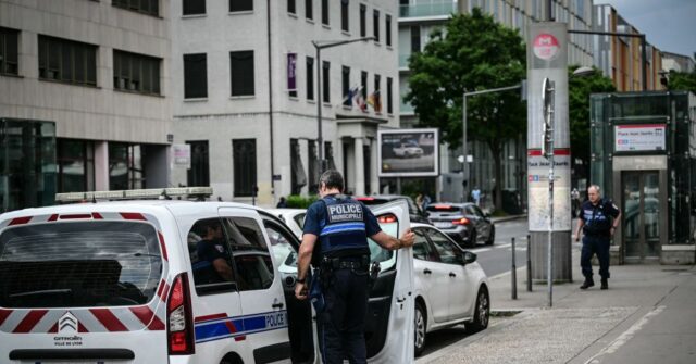 Migrant Male Arrested After Knife Rampage on French Metro