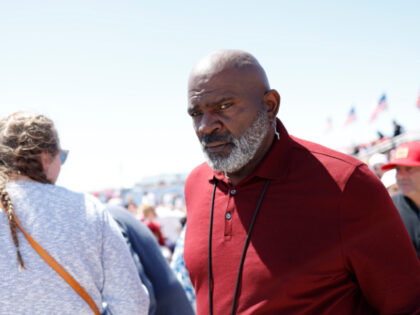 WILDWOOD, NEW JERSEY - MAY 11: Former NFL football player Lawrence Taylor arrives for a Re