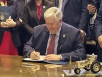 Missouri Gov. Parson Signs Bill Banning Taxpayer Funds to Abortion Providers