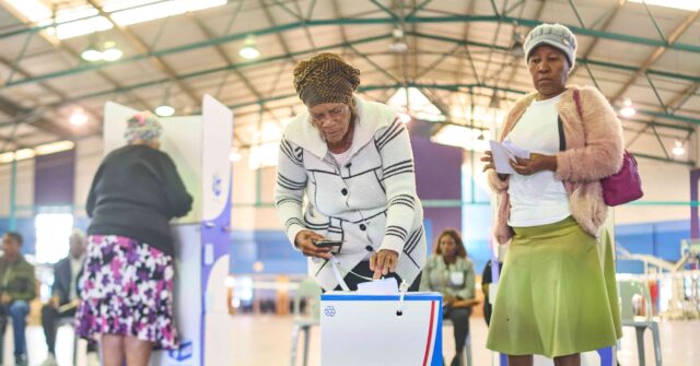 South Africans Head to the Polls With a Chance for Change
