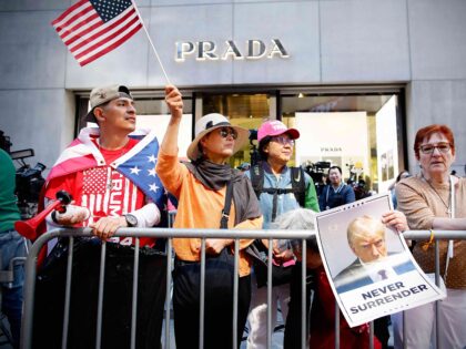 Trump supporters at verdict (Kena Betancur / AFP via Getty)