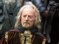 Bernard Hill, ‘Lord of the Rings’ Actor Who Snubbed Amazon’s ‘Rings of Powe