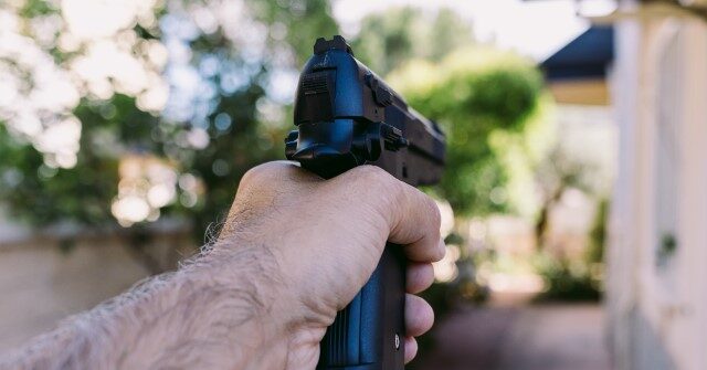 U.S. Army Colonel Reportedly Shoots Alleged Chechen Intruder Dead