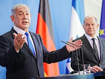 German Chancellor Olaf Scholz (SPD, r) and Benjamin Netanyahu, Prime Minister of Israel, h