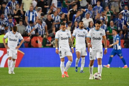 Disappointed Girona players after Jon Guridi's late equaliser for Deportivo Alaves