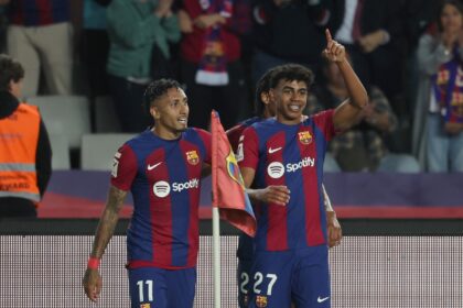 Lamine Yamal (R) and Raphinha (L) scored the goals for Barcelona as they beat Real Socieda