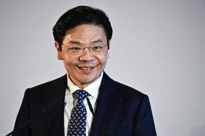 Lawrence Wong, formerly deputy prime minister, will become the second non-member of the Le