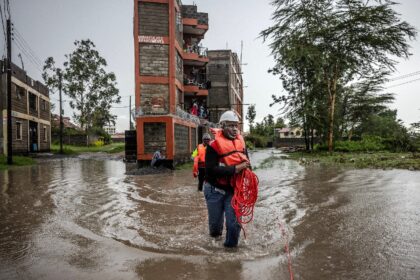 Members of the Kenya Red Cross have been involved in rescue efforts