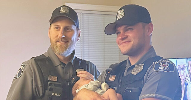 PHOTOS — 'Well Done!': Virginia Officers Revive Infant Born Without Heartbeat