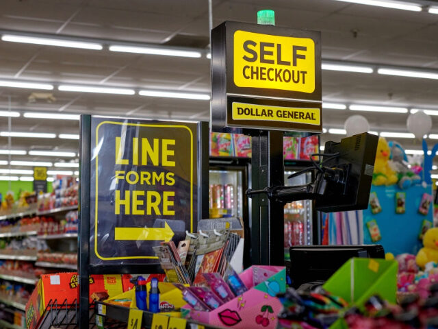 Inside a Dollar General Store Ahead Of Earnings Figures