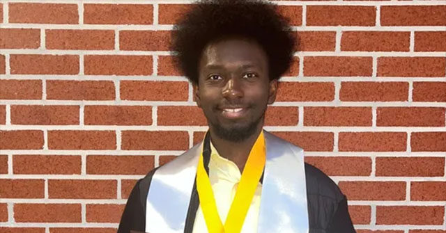 Homeless New Orleans Teen Becomes High School Valedictorian