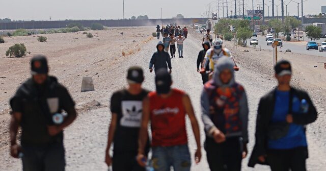 Backdoor Border: Hundreds of Thousands of Migrants Stay in U.S. Thanks to Case Dismissals