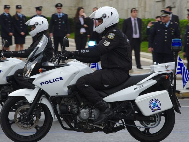 Greek_motorcycle_police_officer_(_Z__squad)_March_2016