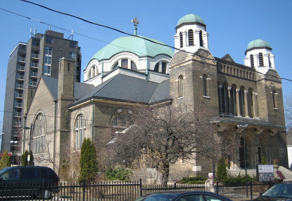 St. Anne Anglican Church, Toronto, before the blaze (Wikimedia Commons)
