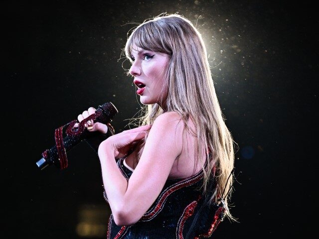 CARDIFF, WALES - JUNE 18: EDITORIAL USE ONLY. NO BOOK COVERS. Taylor Swift performs on sta