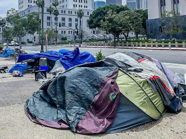 "Unhoused" in Los Angeles "This is what the Mayor sees as he arrives to his office, and li