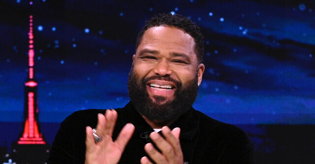 NextImg:'Kimmel Live' Guest Host Anthony Anderson Lobs Bigoted Smear at RNC: 'White People's Choice Awards'