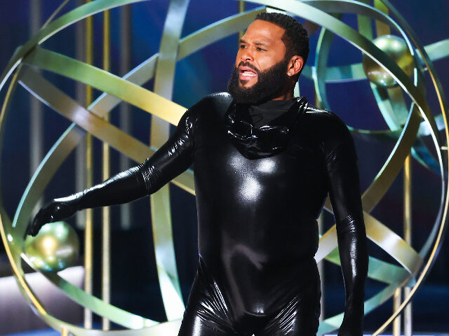 LOS ANGELES, CALIFORNIA - JANUARY 15: Host Anthony Anderson speaks onstage during the 75th