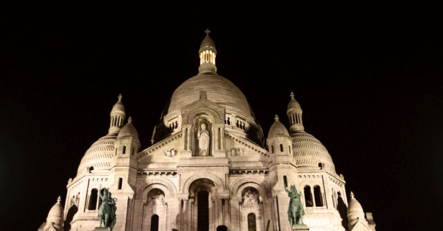 Basilica Shined as 'Anomaly' Blackout Plunged Paris Into Darkness