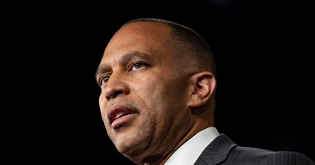 Hakeem Jeffries Sticks with Joe Biden, Contradicting Leaks to Media