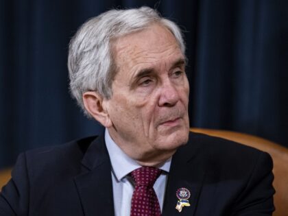 Dem Rep. Doggett: Tax Cuts for Tips, Seniors, Kids ‘Little Flourishes’ to Cover Up Ever
