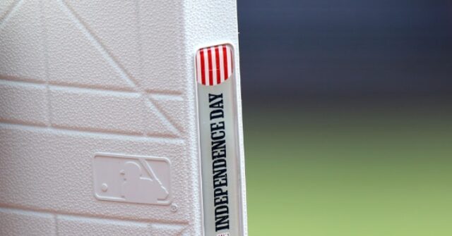 Reds-Yankees Pitchers Stage National Anthem Stand Off Ahead of Independence Day Game