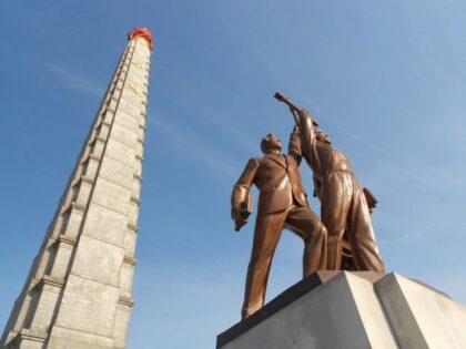 North Korean _Juche_ statue