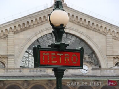 Entrée de la station face à la Gare de l'Est